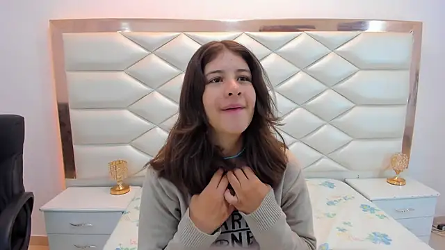 MiaQueen021 online show from 01/29/25, 12:13