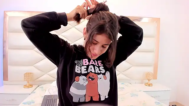 MiaQueen021 online show from 01/30/25, 06:32