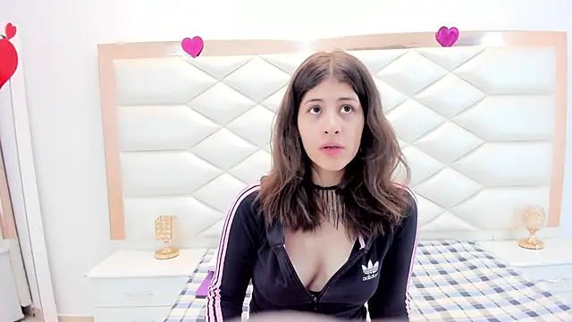 MiaQueen021 online show from 02/13/25, 03:35