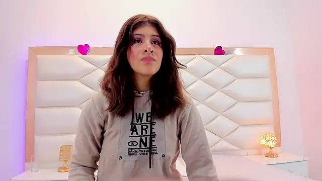 MiaQueen021 online show from 02/14/25, 12:36