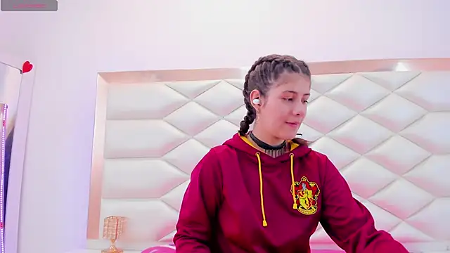 MiaQueen021 online show from 03/06/25, 06:37