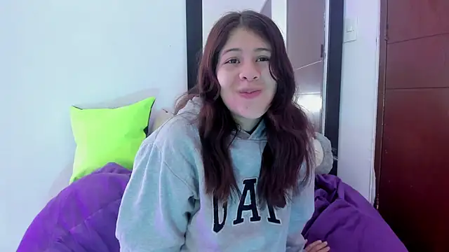 MiaQueen021 online show from 09/08/25, 02:27