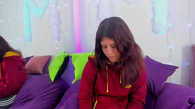 MiaQueen021 online show from 09/25/25, 02:21