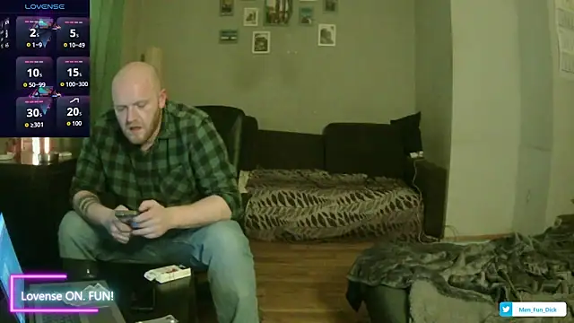 Snapshot of GaySexxPL chatting on 04/19/26, 07:29 GaySexxPL online show from 04/19/26, 07:29