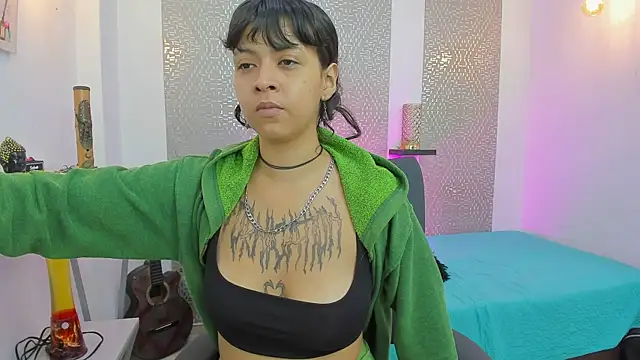 gabriela cortez online show from 12/04/25, 12:58