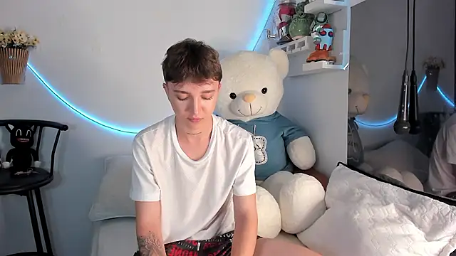 Snapshot of jeremy_salvatore chatting on 03/19/26, 07:56 jeremy salvatore online show from 03/19/26, 07:56