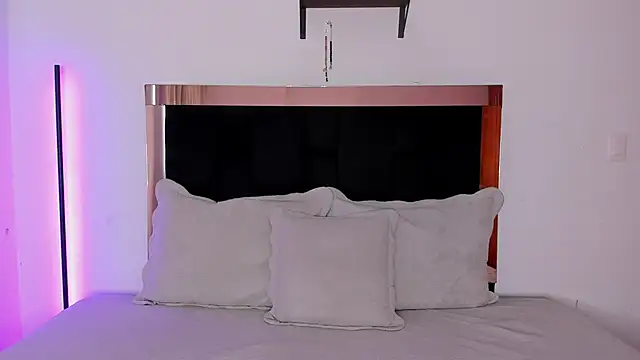 Carorosse online show from 02/15/26, 04:58