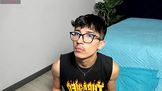 Snapshot of tim__fox chatting on 02/07/26, 11:14 tim fox online show from 02/07/26, 11:14