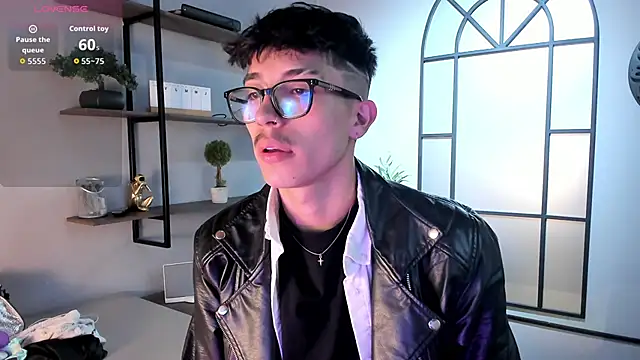 Snapshot of tim__fox chatting on 02/13/26, 11:28 tim fox online show from 02/13/26, 11:28