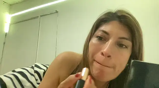 LunaBeya online show from 03/19/25, 01:43