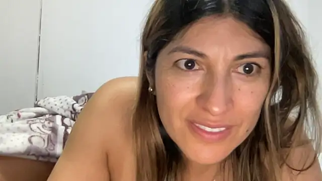 LunaBeya online show from 10/22/25, 12:38