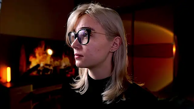 ileanacampbe online show from 01/19/25, 05:26