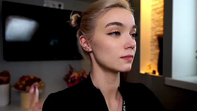 ileanacampbe online show from 01/20/25, 08:52