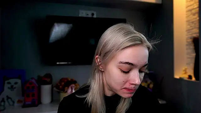 ileanacampbe online show from 01/22/25, 05:48