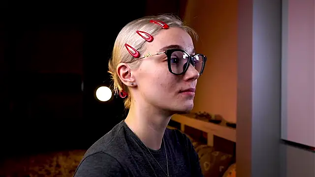 ileanacampbe online show from 01/25/25, 06:45