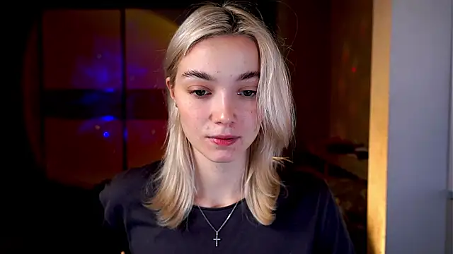 ileanacampbe online show from 03/07/25, 05:18