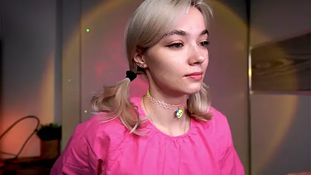 ileanacampbe online show from 03/13/25, 04:16