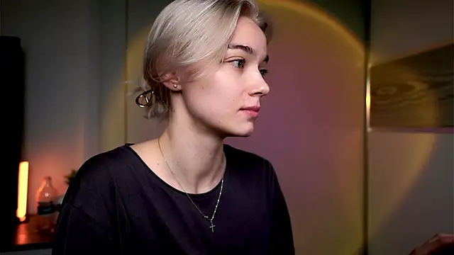 ileanacampbe online show from 03/21/25, 04:17