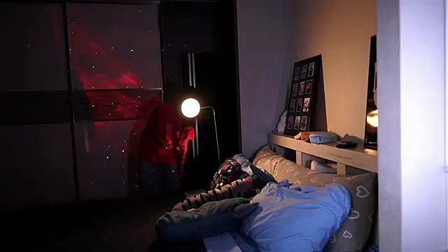 ileanacampbe online show from 09/19/25, 04:25