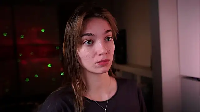 ileanacampbe online show from 10/16/25, 04:13