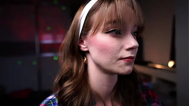 ileanacampbe online show from 11/18/25, 05:45