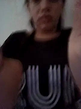 Snapshot of oliveira_k chatting on 11/16/25, 01:28 oliveira k online show from 11/16/25, 01:28