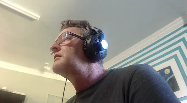 Snapshot of itsmeyes69 chatting on 01/20/25, 06:53 itsmeyes69 online show from 01/20/25, 06:53