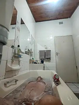 Snapshot of itsmeyes69 chatting on 01/25/25, 06:46 itsmeyes69 online show from 01/25/25, 06:46