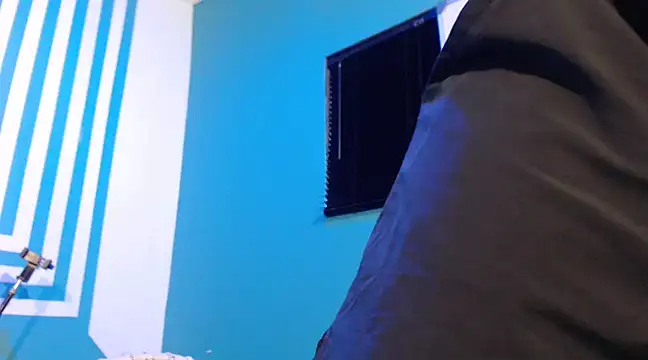 Snapshot of itsmeyes69 chatting on 02/02/25, 08:19 itsmeyes69 online show from 02/02/25, 08:19