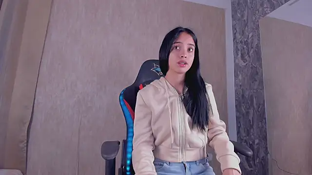 StefanyRousse online show from 11/12/25, 11:43