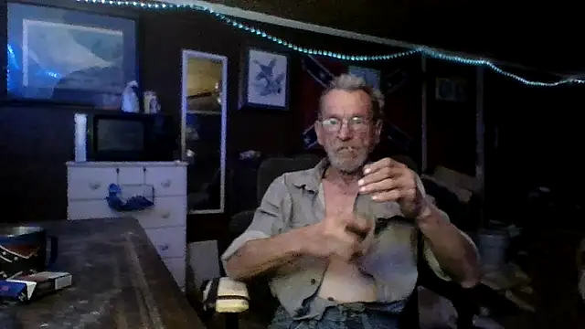 Snapshot of Aldick68 chatting on 03/31/26, 03:41 Aldick68 online show from 03/31/26, 03:41