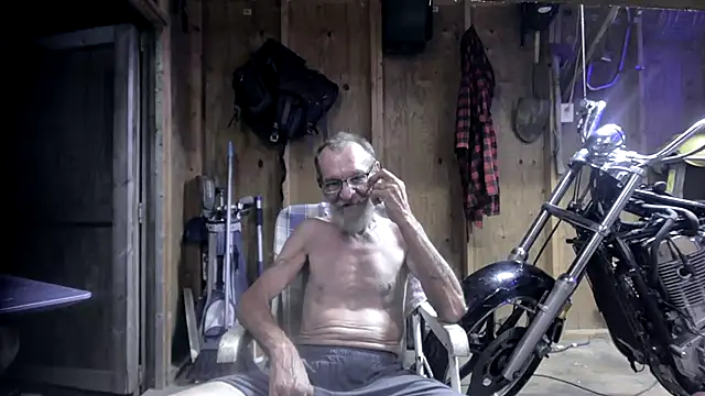 Snapshot of Aldick68 chatting on 07/20/26, 03:10 Aldick68 online show from 07/20/26, 03:10