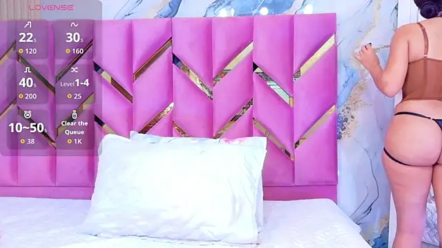 hotiergirl online show from 11/24/25, 12:16