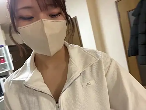 sakuchaaa 2525 online show from 04/04/26, 11:46