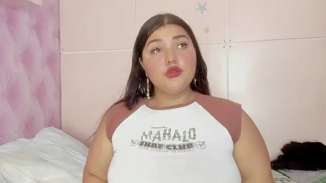 Snapshot of TaniaBellini chatting on 03/04/25, 11:51 TaniaBellini online show from 03/04/25, 11:51