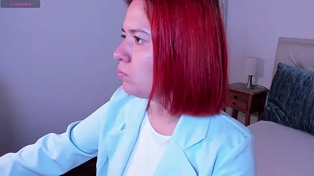 zoes milee online show from 02/19/25, 11:17