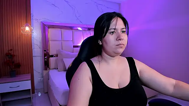 zoes milee online show from 02/05/26, 11:37