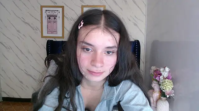 Snapshot of Sarita_v_ chatting on 03/06/25, 06:59 Sarita v online show from 03/06/25, 06:59