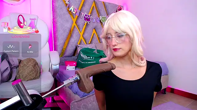 SussanHottye1  online show from 11/30/25, 11:14