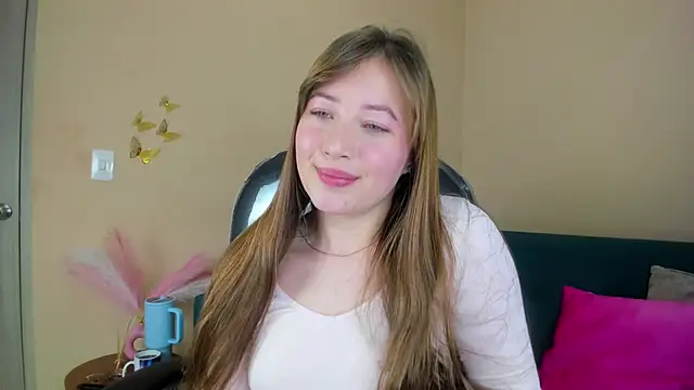 Dahlia Rousse online show from 03/04/26, 07:03