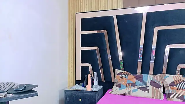 SolEvanss online show from 10/21/25, 02:40