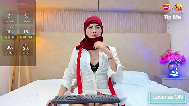 taylorsmiiith  online show from 02/25/25, 10:18