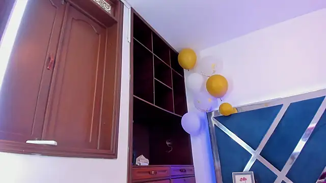 Snapshot of LucineArias chatting on 12/05/25, 01:31 LucineArias online show from 12/05/25, 01:31