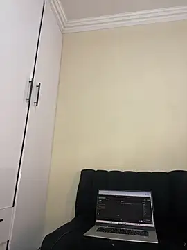 Barbie Teddy online show from 04/15/26, 08:43