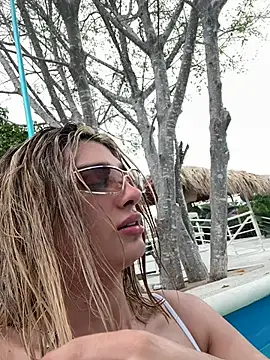 Queensara  online show from 02/01/26, 04:38