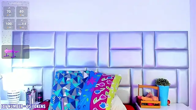 Snapshot of LovelyNickii chatting on 11/24/25, 12:38 LovelyNickii online show from 11/24/25, 12:38