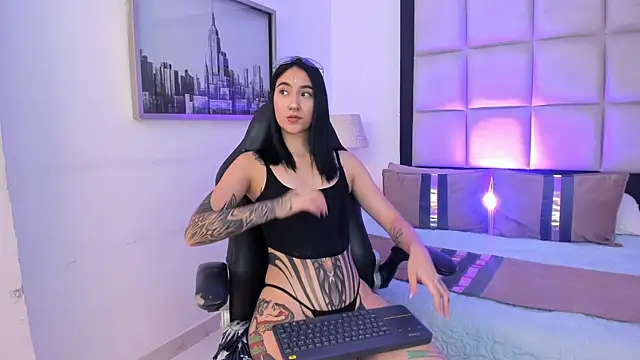 MeganPresleyy online show from 07/20/26, 10:34