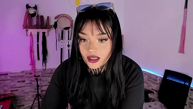 amyswallow7 online show from 02/05/26, 02:38