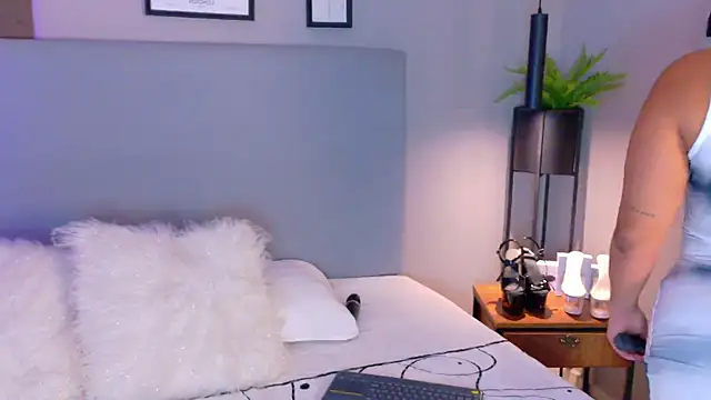 AlynAllen online show from 11/10/25, 07:24