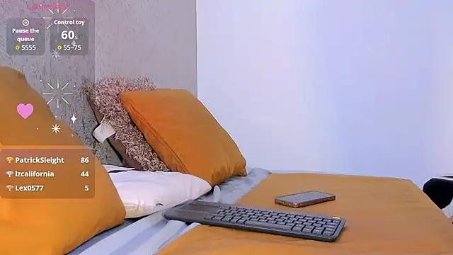 Luxury Woman online show from 02/03/26, 06:40